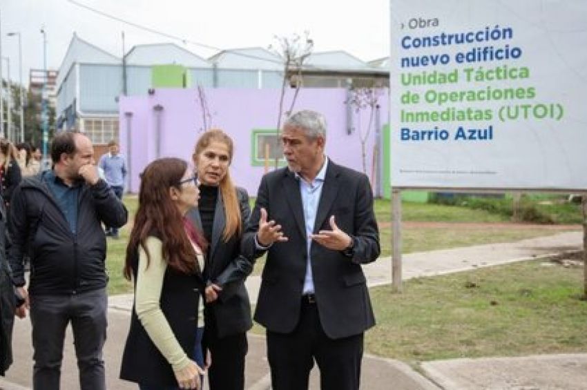 Ferraresi y la ministra Batakis recorrieron obras de viviendas e infraestructura