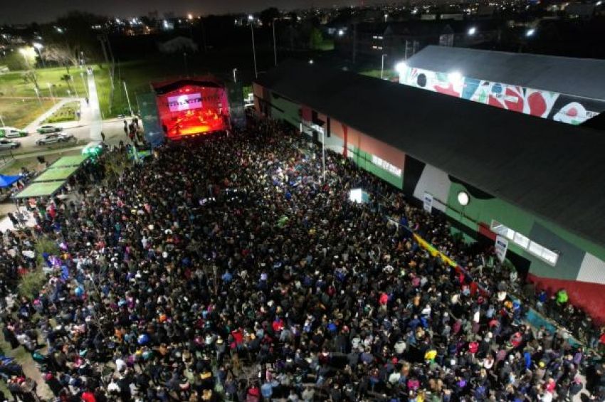 La Bersuit brindó un show para más de 20 mil personas en Avellaneda