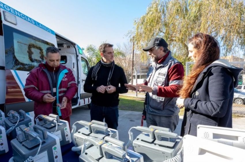 Lanús Gobierno adquirió aspiradores de vías aéreas, monitores desfibriladores y multiparamédicos para el Sistema de Emergencias