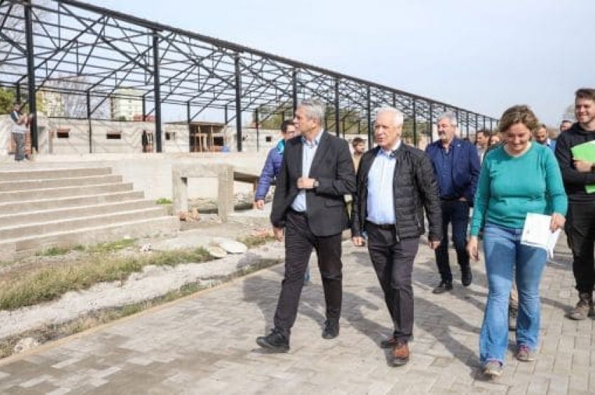 Ferraresi recorrió las obras del Parque del Fútbol con dirigentes de Racing e Independiente