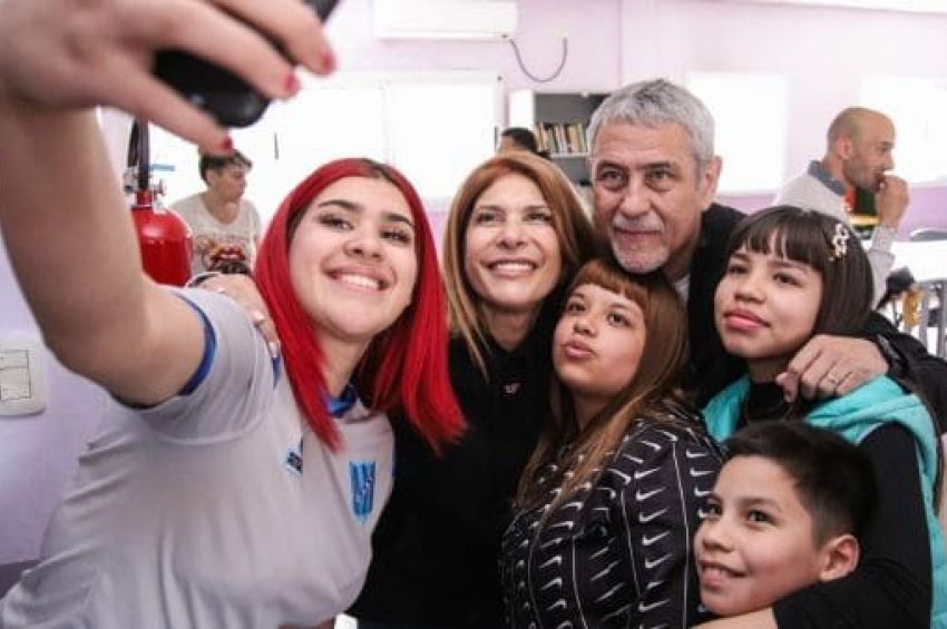 Ferraresi visitó el Centro de Día de Infancias y Adolescencias en Gerli