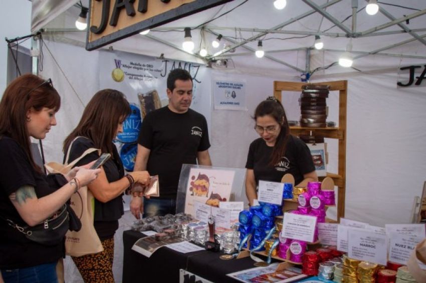 Se realizó en Quilmes el Festival del Alfajor Argentino con más de 30 productores locales y de la región