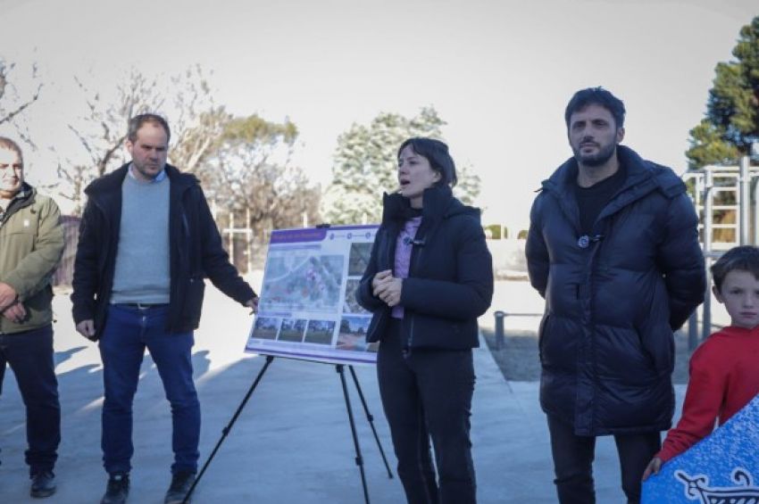 Funcionarios municipales supervisaron el progreso de una obra para la recreación y el deporte en el Parque de la Ciudad
