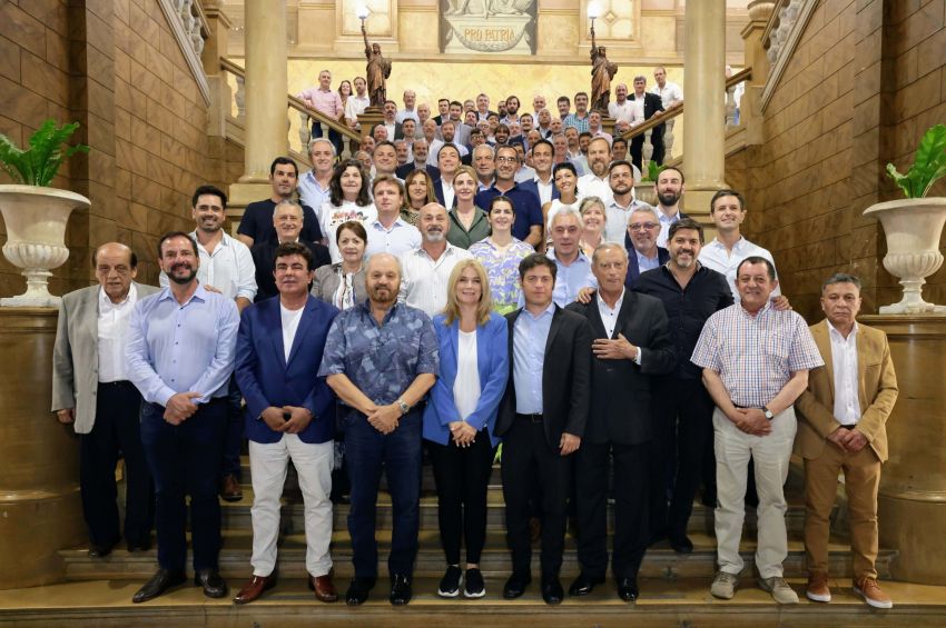 Kicillof recibió a intendentes electos: «Vamos a seguir trabajando en la transformación de los municipios»