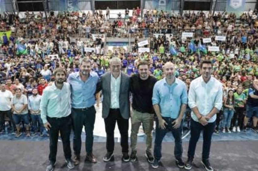 Ferraresi inauguró la remodelación integral del Polideportivo Gatica