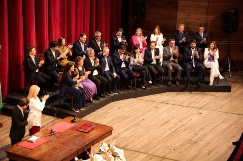Ferraresi participó de la asunción del gabinete provincial