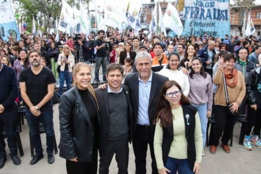 Estado presente: Kicillof y Ferraresi entregaron viviendas en Avellaneda