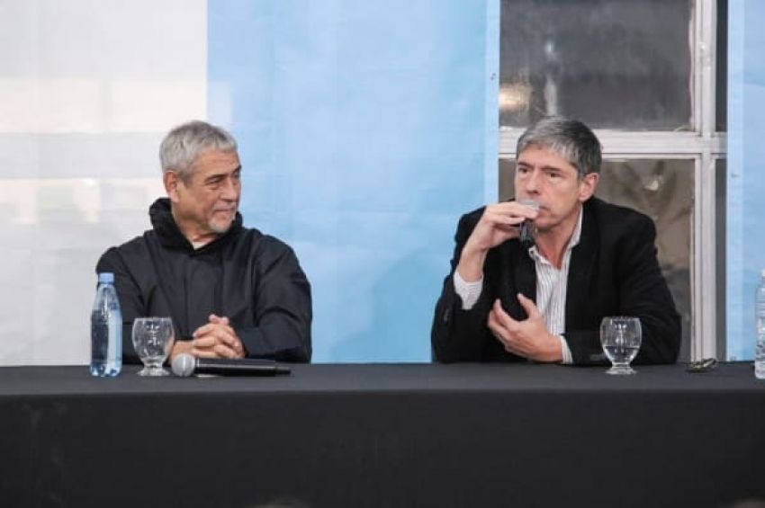 Juan Abal Medina fue presentado por Jorge Ferraresi en un ciclo de charlas en Avellaneda