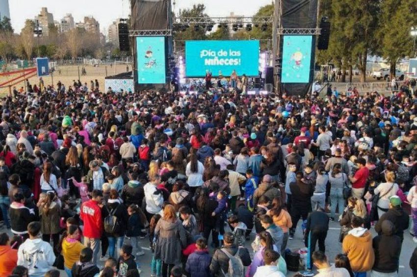 Lanús Gobierno celebró el Día de las Niñeces con una multitud en el Parque Eva Perón