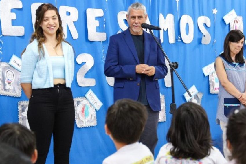 Ferraresi presente en los actos de fin de ciclo de los jardines municipales