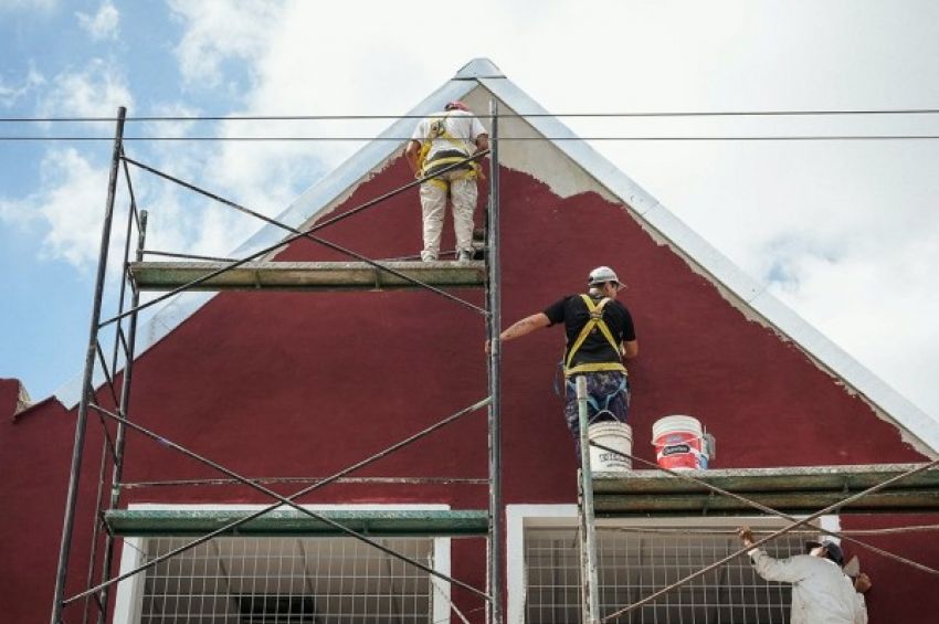 El municipio realiza la remodelación integral de la Primaria 53 de Piñeiro