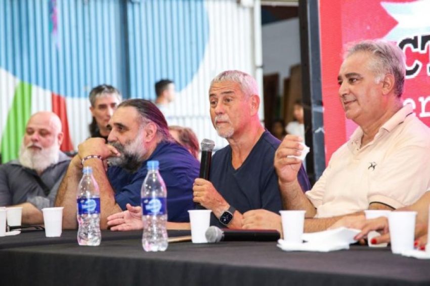 Ferraresi participó del lanzamiento de una nueva agrupación política