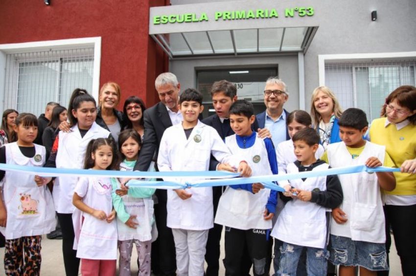 Ferraresi y Kicillof inauguraron obras en escuelas de Dock Sud y Piñeiro