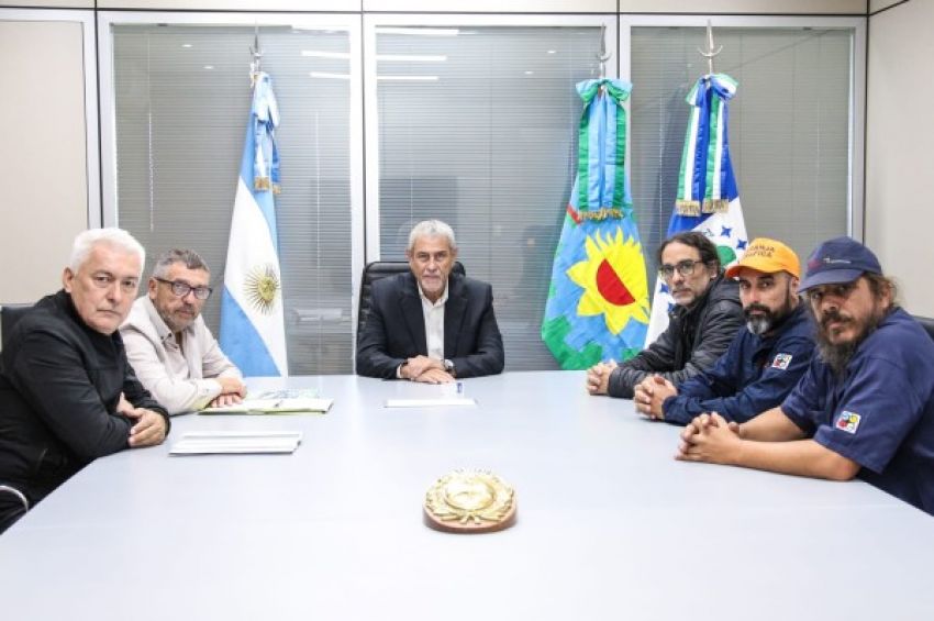Ferraresi recibió a trabajadores despedidos de la gráfica Anselmo Morvillo de Avellaneda