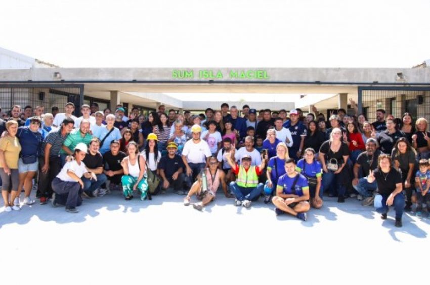 Ferraresi inauguró un nuevo SUM en Isla Maciel