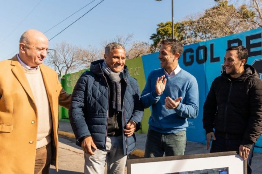 El Gol del Siglo: Lanús Gobierno inauguró un mural en homenaje a Diego Armando Maradona