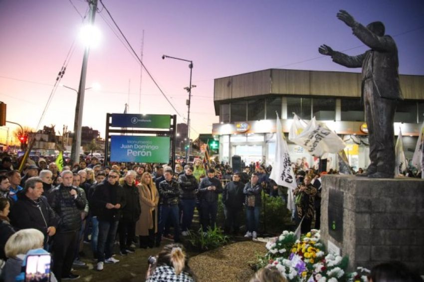Homenaje a Juan Domingo Perón en Avellaneda, a 51 años de su paso a la inmortalidad
