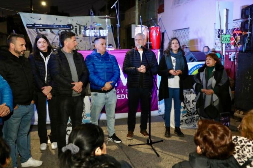 Ferraresi participó de la inauguración del Centro Cultural Los Dockeritos en Dock Sud