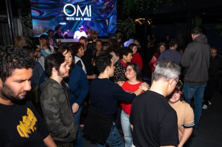Lanús Gobierno realizó la tercera edición del Baile por la Inclusión