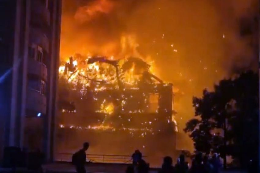 Feroz incendio en una fábrica de Avellaneda
