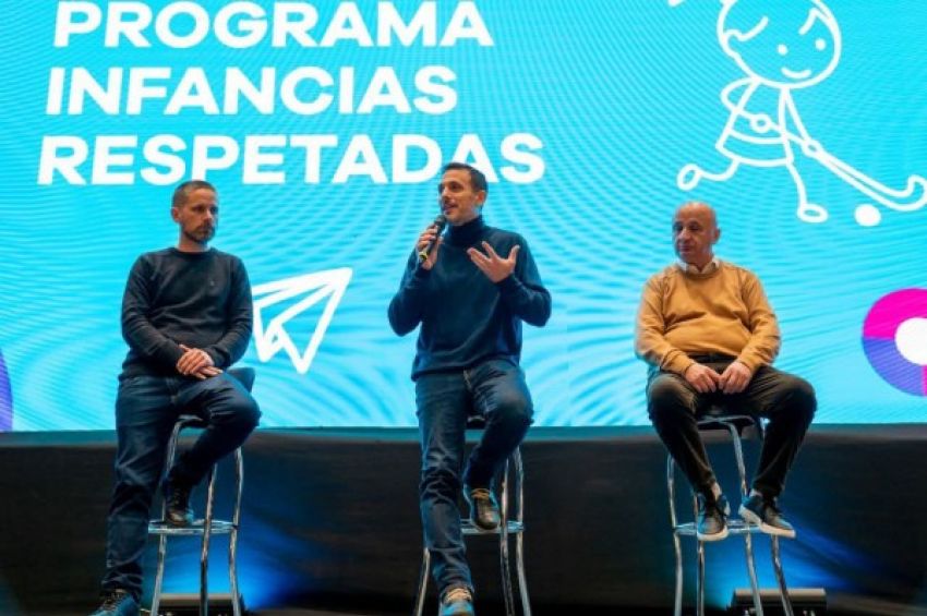 Julián Álvarez y Leandro Decuzzi lanzaron el Programa Infancias Respetadas