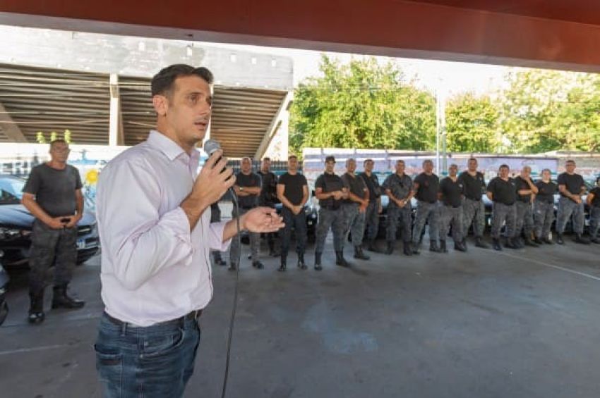 Julián Álvarez anunció un aumento salarial del 95% para trabajadores de Seguridad Ciudadana