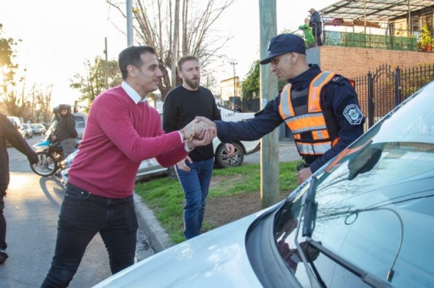 Julián Álvarez y Federico Otermín encabezaron un operativo en conjunto de seguridad en el límite entre Lanús y Lomas de Zamora