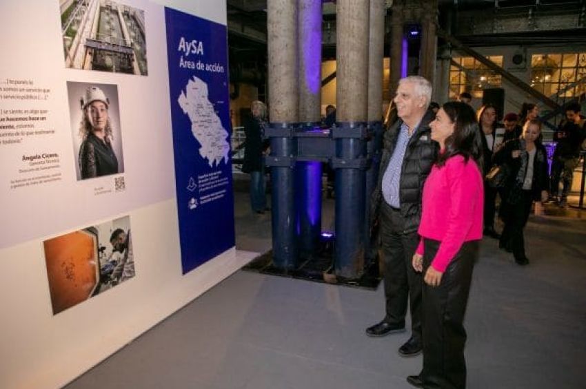 AySA inauguró una muestra en conmemoración del oficio sanitarista