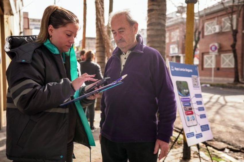 Lanús Gobierno sigue realizando reuniones con vecinos para informar cómo funciona la app Lanús Segura