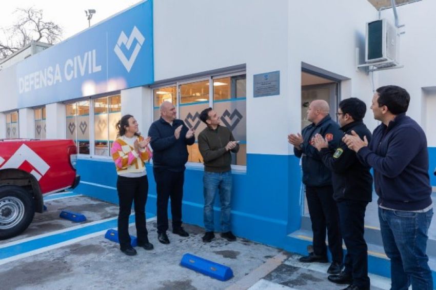 Lanús Gobierno inauguró el nuevo edificio de Defensa Civil en el Palacio Municipal
