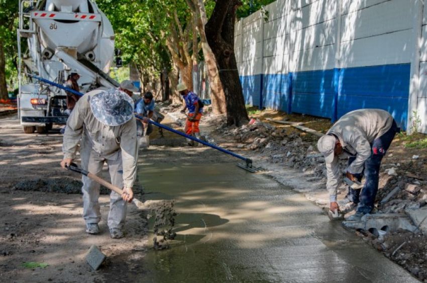 Parque Central Las Colonias: avanza la construcción de la nueva senda aeróbica