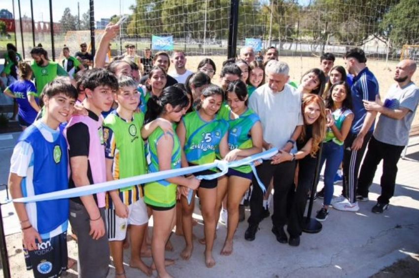 Ferraresi inauguró nuevas obras en el Polideportivo Municipal Néstor Kirchner