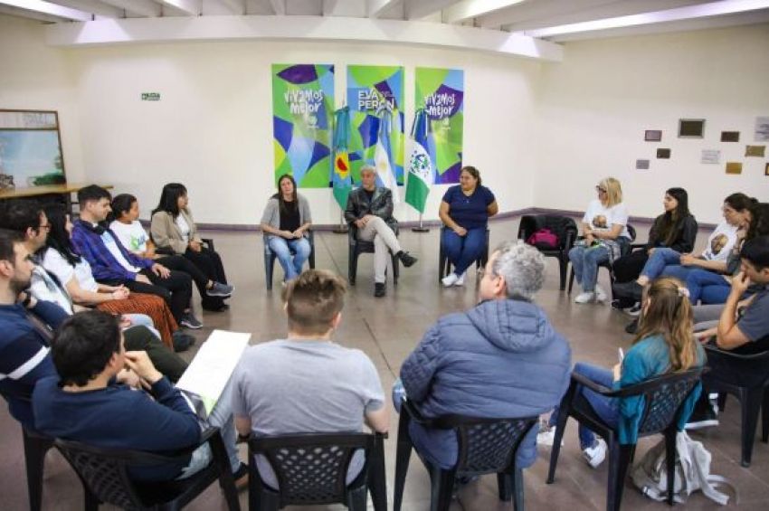 Ferraresi se reunió con candidatos de una lista de la UNDAV