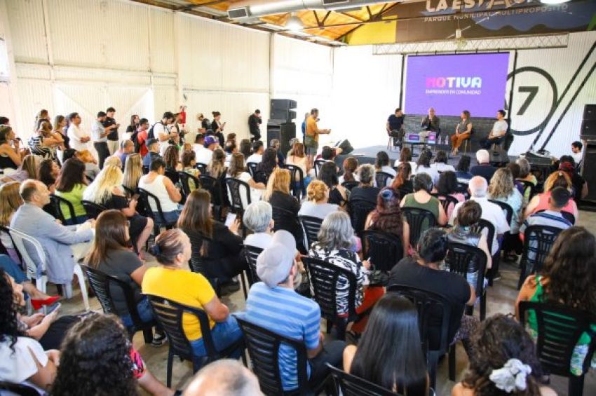 Jorge Ferraresi encabezó la apertura de la Expo Motiva