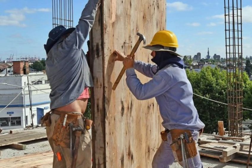 El municipio de Avellaneda construye 208 viviendas en Avenida Mitre 2545