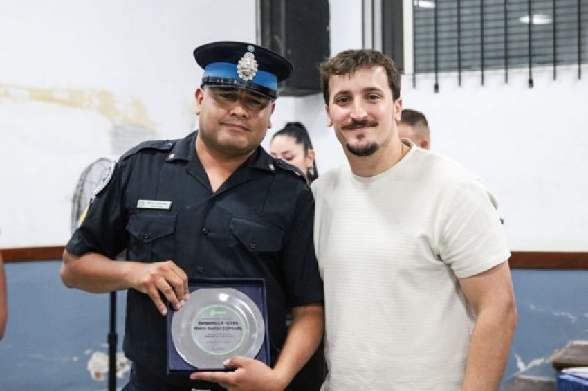 Alejo Chornobroff presente en el acto por la Semana de la Policía Federal Argentina