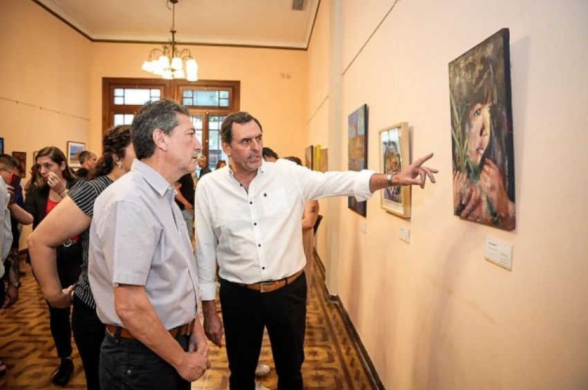 Inauguraron la exposición de las obras del Concurso de Pintura anual «Miguel Ángel Díaz»