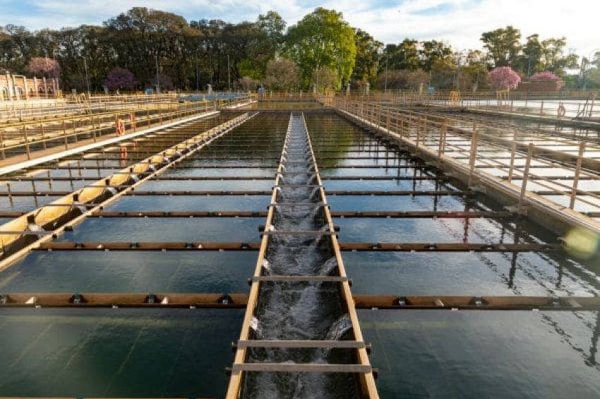 AySA pide cuidar el consumo de agua, un recurso esencial frente al verano