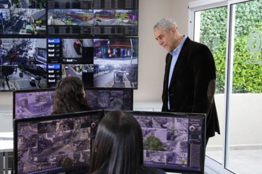 Seguridad: Ferraresi inauguró un nuevo Centro de Monitoreo en Wilde