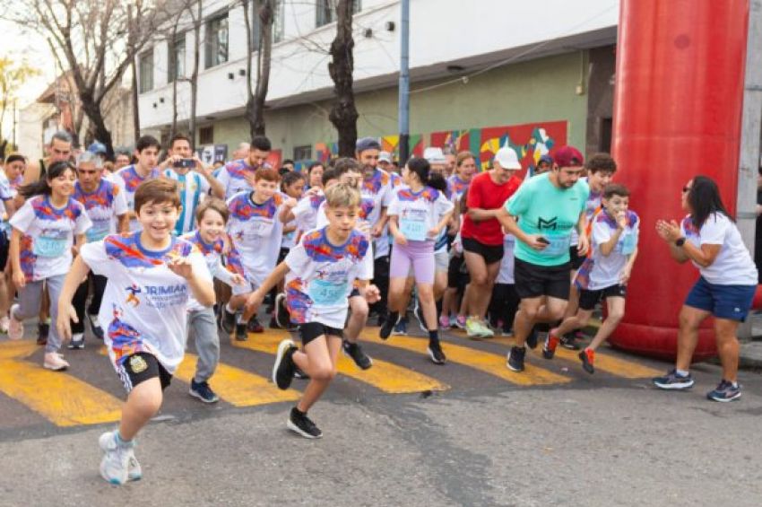 Lanús Gobierno participó de la correcaminata «Cuidar las infancias» en Valentín Alsina