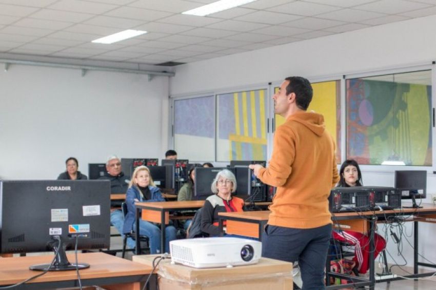 Nuevo curso del programa Capacitarte Lanús