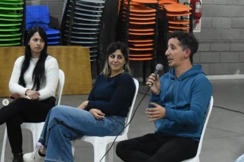 En plena recesión, planifican estrategias de comercialización de la economía popular en Avellaneda