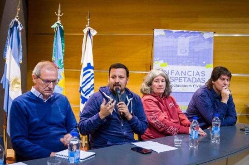 «El Estado no puede seguir ausente mientras pibes y pibas sufren la violencia de adultos que exigen resultados deportivos»
