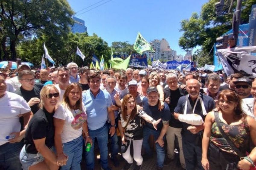 Ferraresi: «Siempre defenderemos y acompañaremos al pueblo»