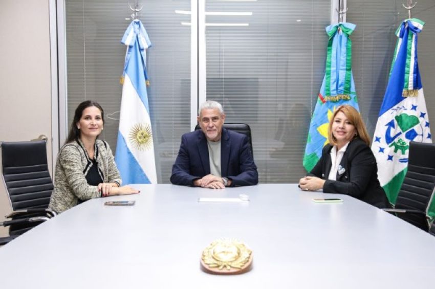 Ferraresi recibió a las diputadas nacionales Mónica Litza y Micaela Morán