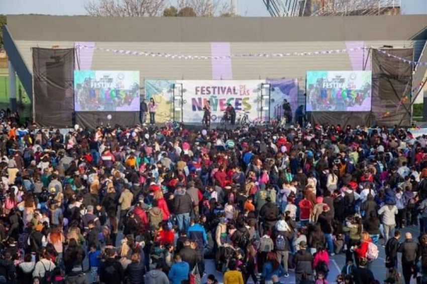 Más de 4.000 niños y niñas participaron del Festival de las Niñeces en el Polideportivo Municipal Reynaldo Gorno