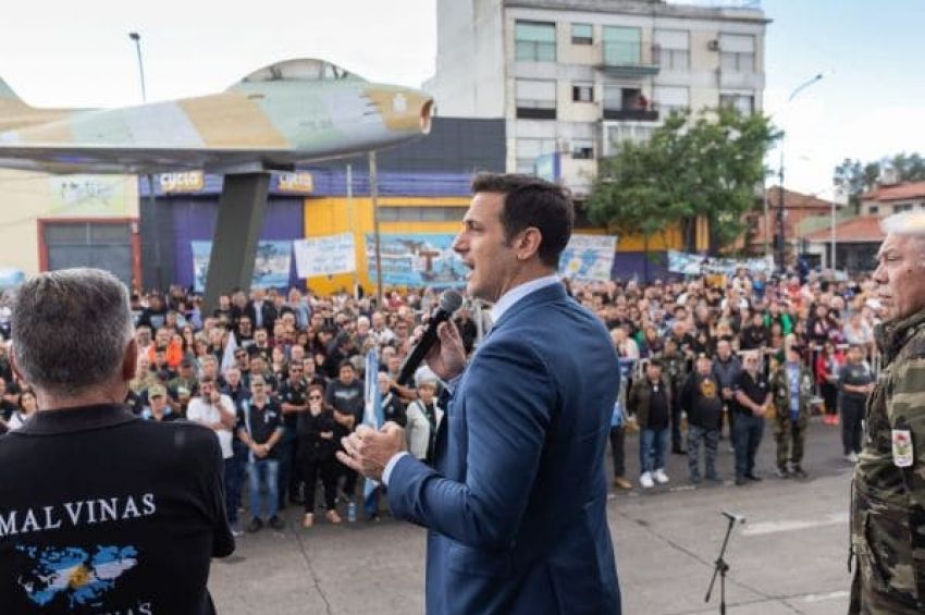 Lanús Gobierno homenajeó a sus Héroes de Malvinas