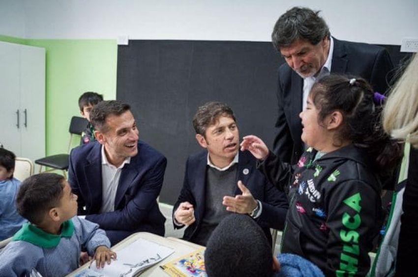 Axel Kicillof completó los 180 edificios educativos inaugurados: «Esto no se hace con motosierra»