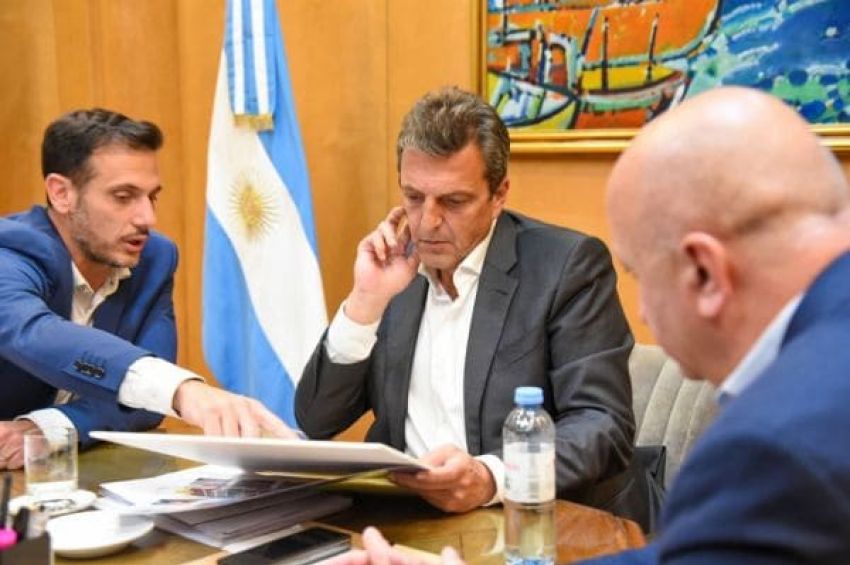 Sergio Massa: «Vamos a trabajar con Julián Álvarez para resolver el problema de la inseguridad en Lanús»