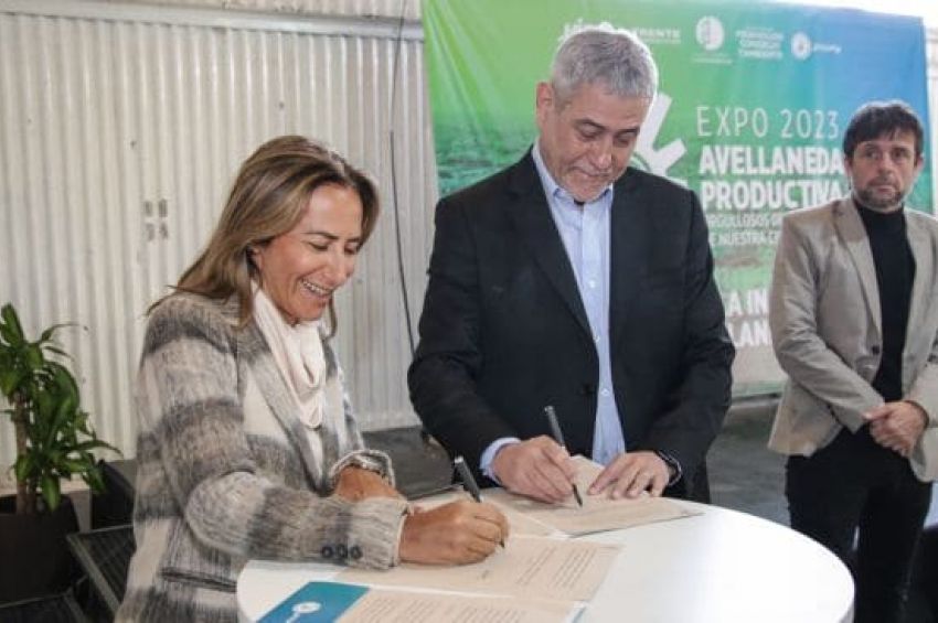 Ferraresi firmó un convenio para potenciar las exportaciones